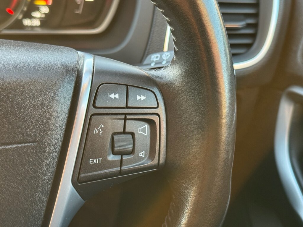 Used Volvo V40 2016 for sale - 77133424: Photo 29