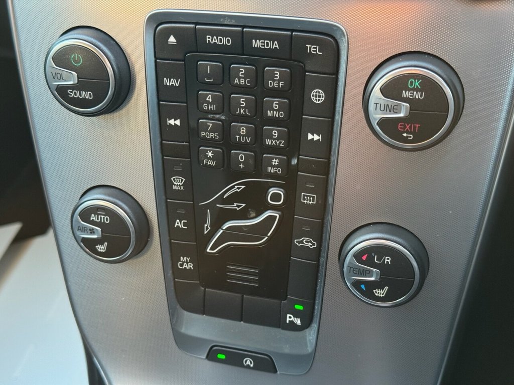 Used Volvo V40 2016 for sale - 77133424: Photo 32