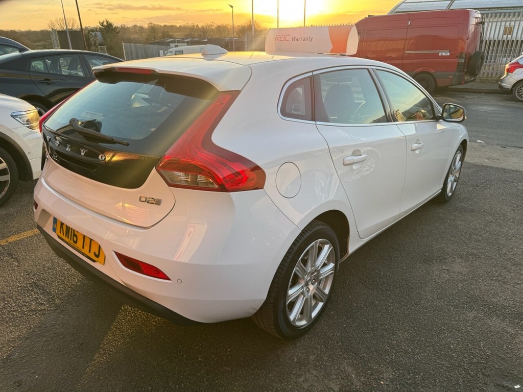 Used Volvo V40 2016 for sale - 77133424: Photo 5