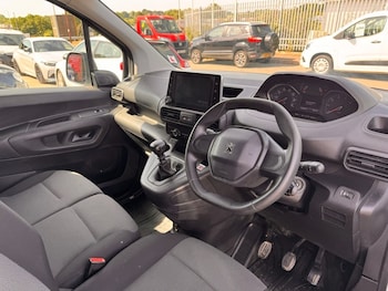 Used Peugeot Partner 2023 for sale - 79375877: Photo