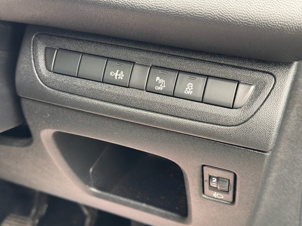 Used Peugeot 208 2014 for sale - 77654606: Photo 19