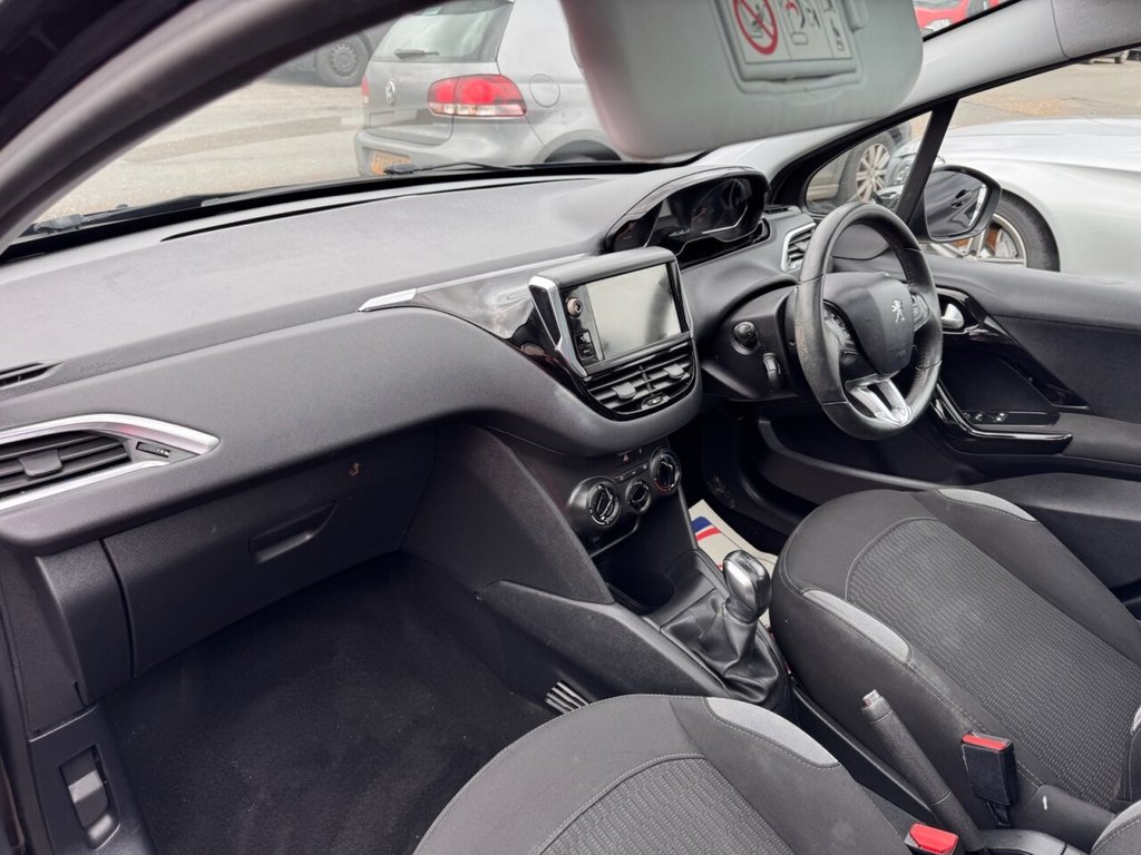 Used Peugeot 208 2014 for sale - 77654606: Photo 26