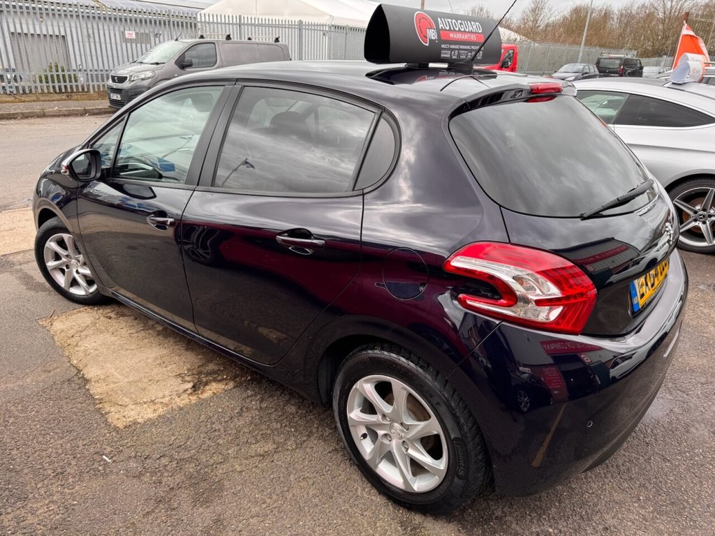 Used Peugeot 208 2014 for sale - 77654606: Photo 8