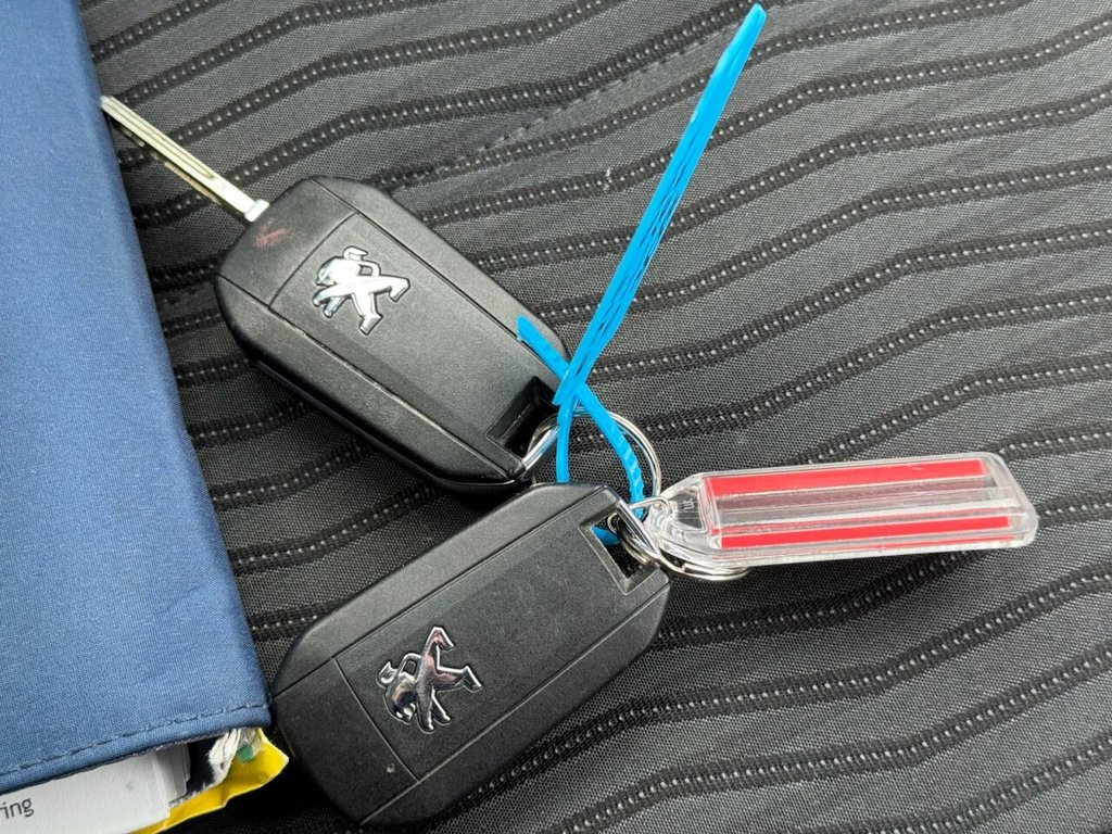 Used Peugeot 308 2015 for sale - 77520873: Photo 28