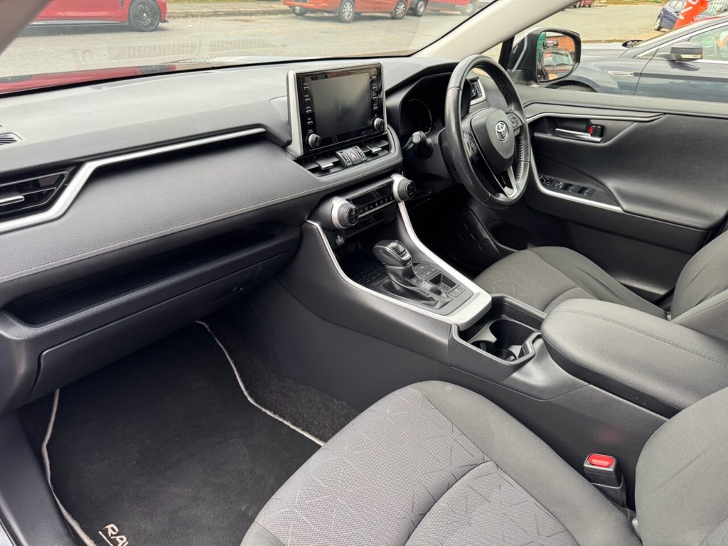 Used Toyota RAV4 2020 for sale - 76642382: Photo 28