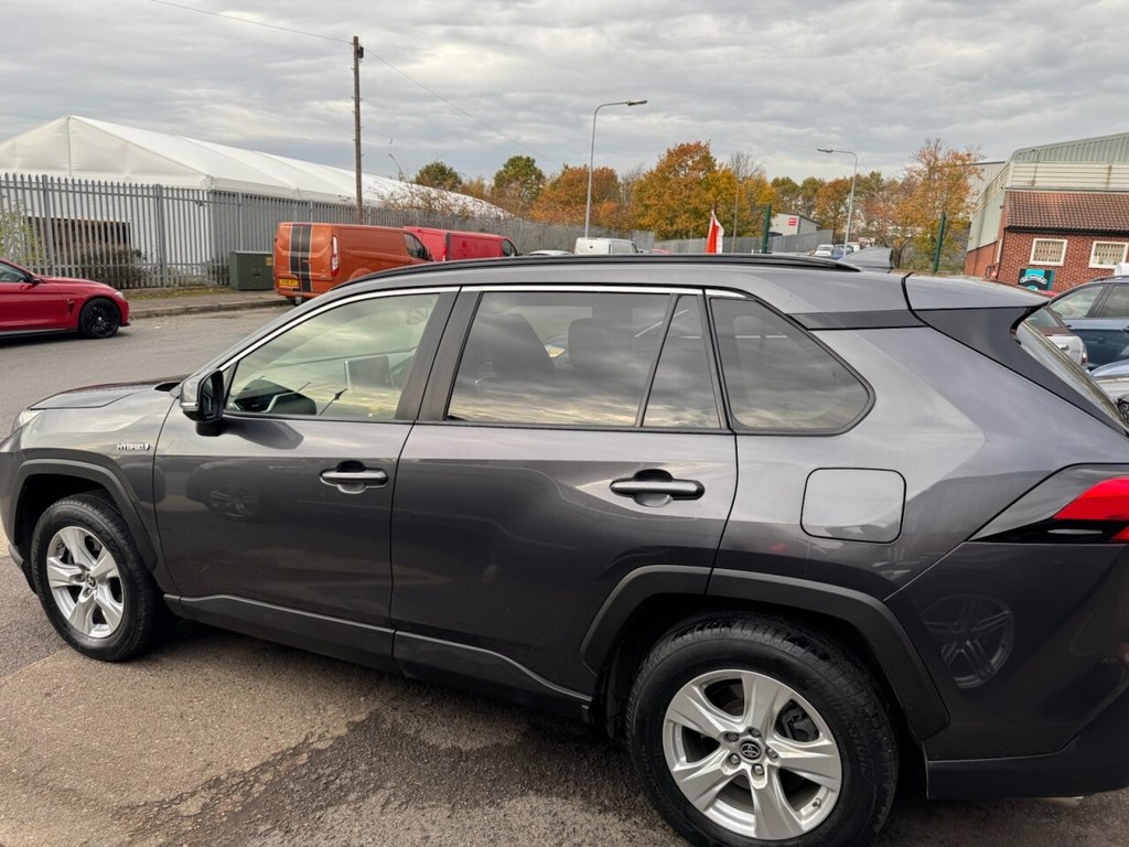 Used Toyota RAV4 2020 for sale - 76642382: Photo 9