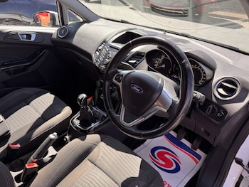 Used Ford Fiesta 2015 for sale - 78364258: Photo