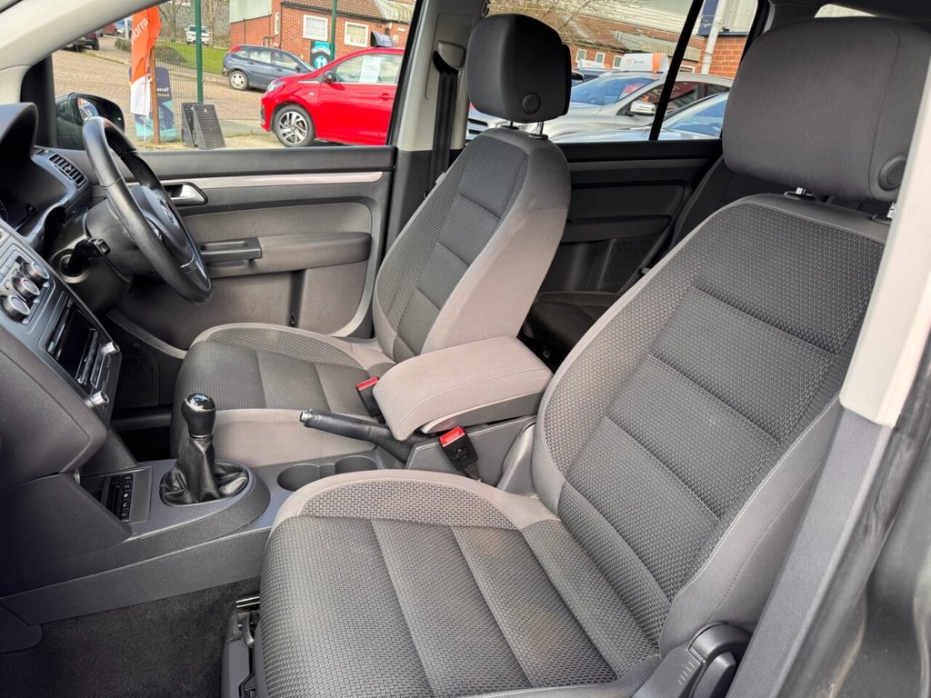 Used Volkswagen Touran 2014 for sale - 77836106: Photo 21