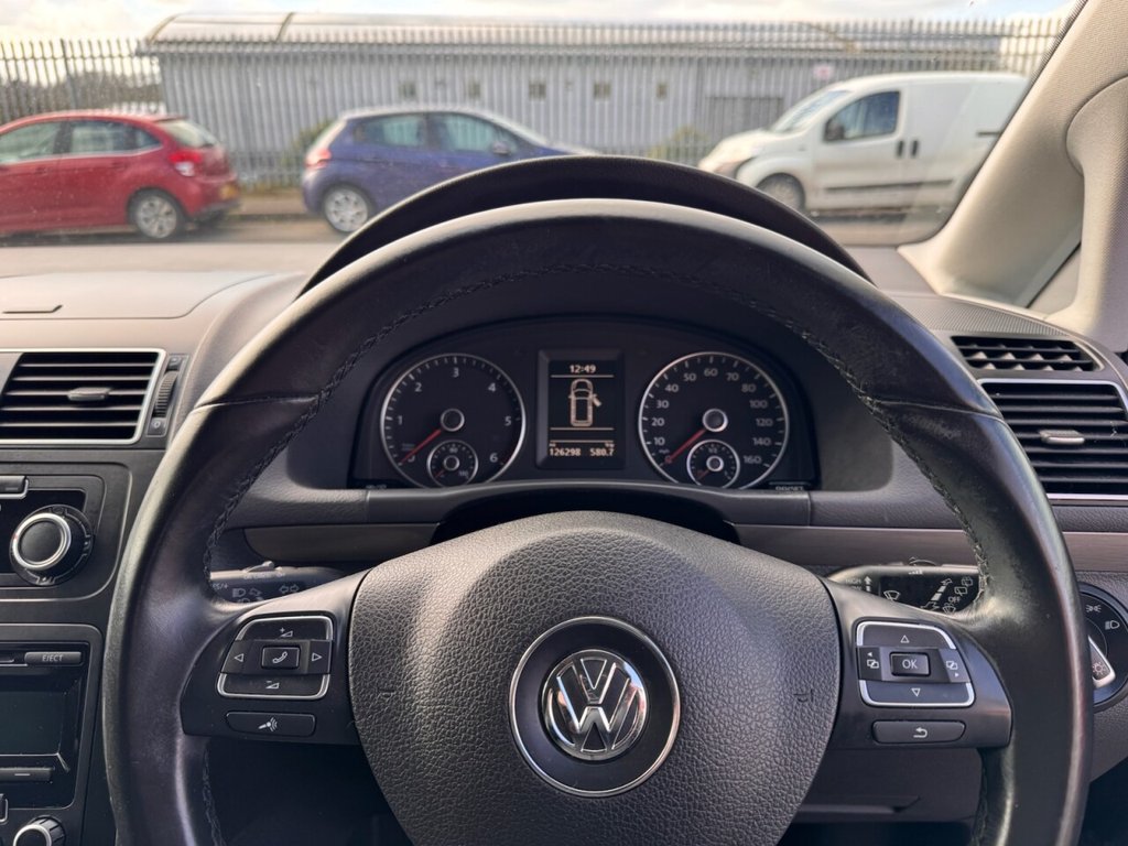 Used Volkswagen Touran 2014 for sale - 77836106: Photo 24