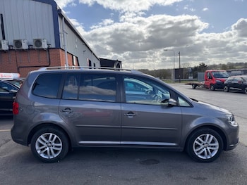 Used Volkswagen Touran 2014 for sale - 77836106: Photo