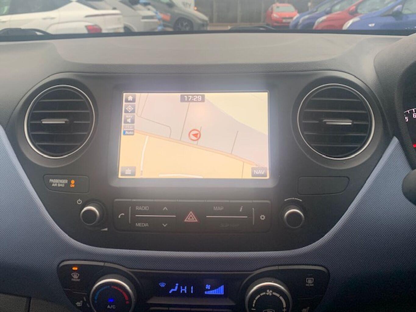 Used Hyundai i10 2018 for sale - 76122029: Photo 17