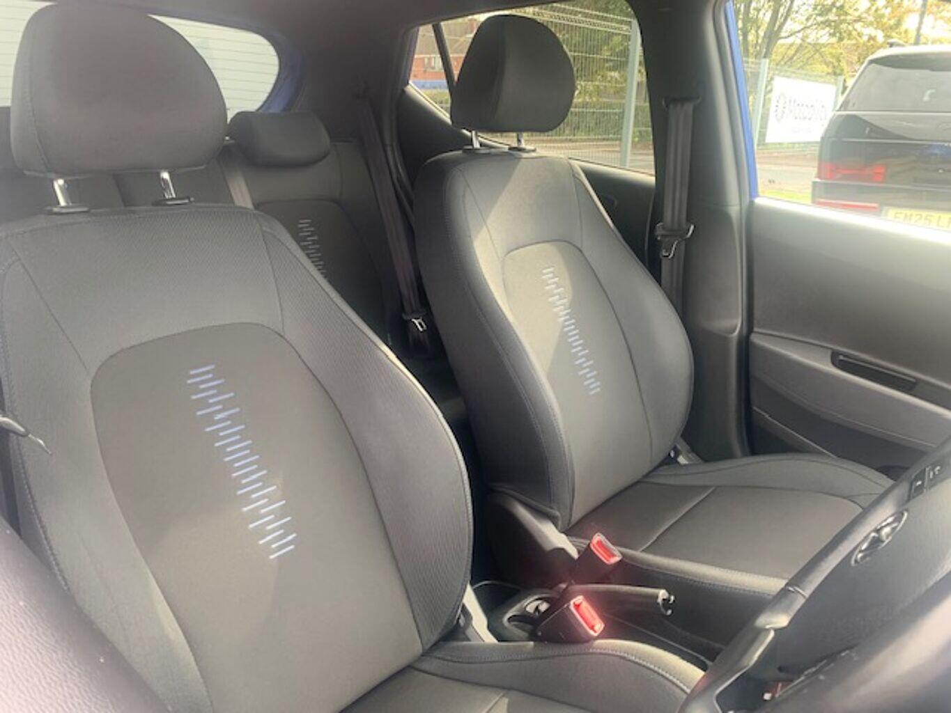 Used Hyundai i10 2019 for sale - 76432511: Photo 11