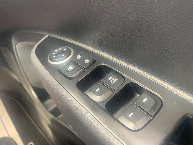 Used Hyundai i10 2019 for sale - 76432511: Photo 38