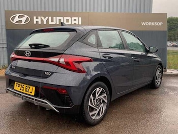 Used Hyundai i20 2025 for sale - 76059970: Photo