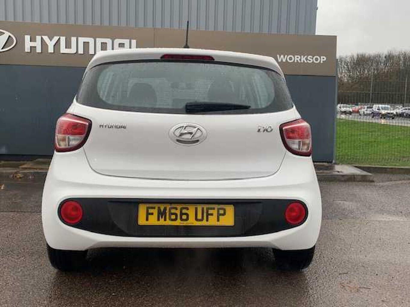 Used Hyundai i10 2017 for sale - 76759587: Photo 4