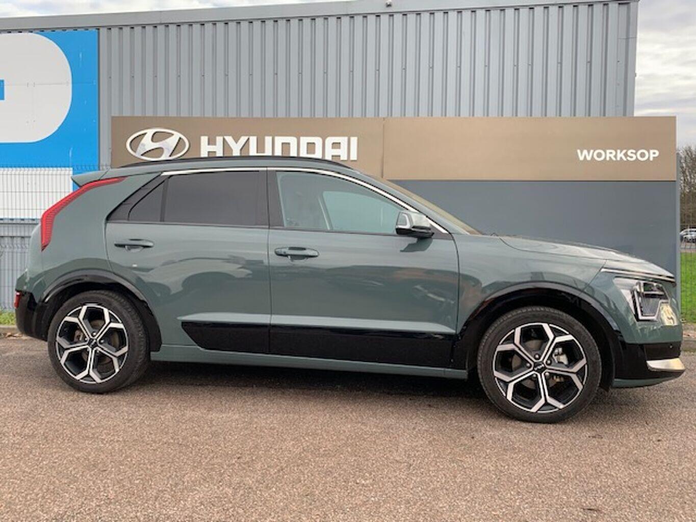Used Kia Niro 2023 for sale - 76918574: Photo 2
