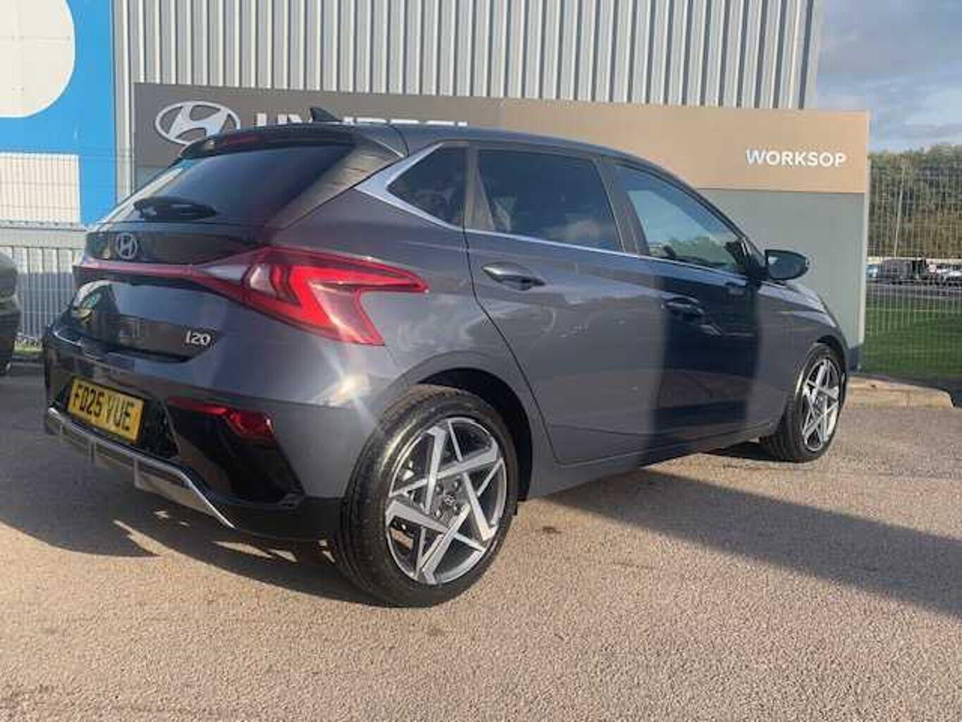 Used Hyundai i20 2025 for sale - 76240107: Photo 3