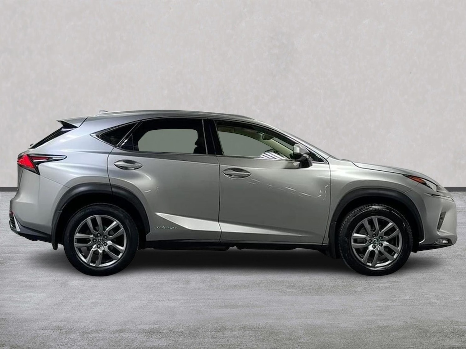 Used Lexus NX 2018 for sale - 77776544: Photo 3