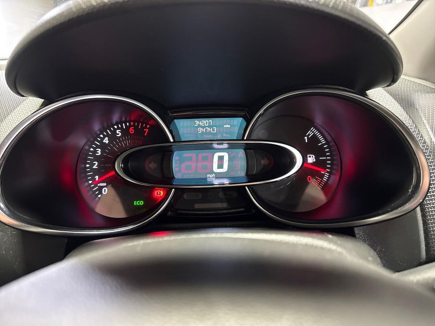 Used Renault Clio 2018 for sale - 76807508: Photo 10