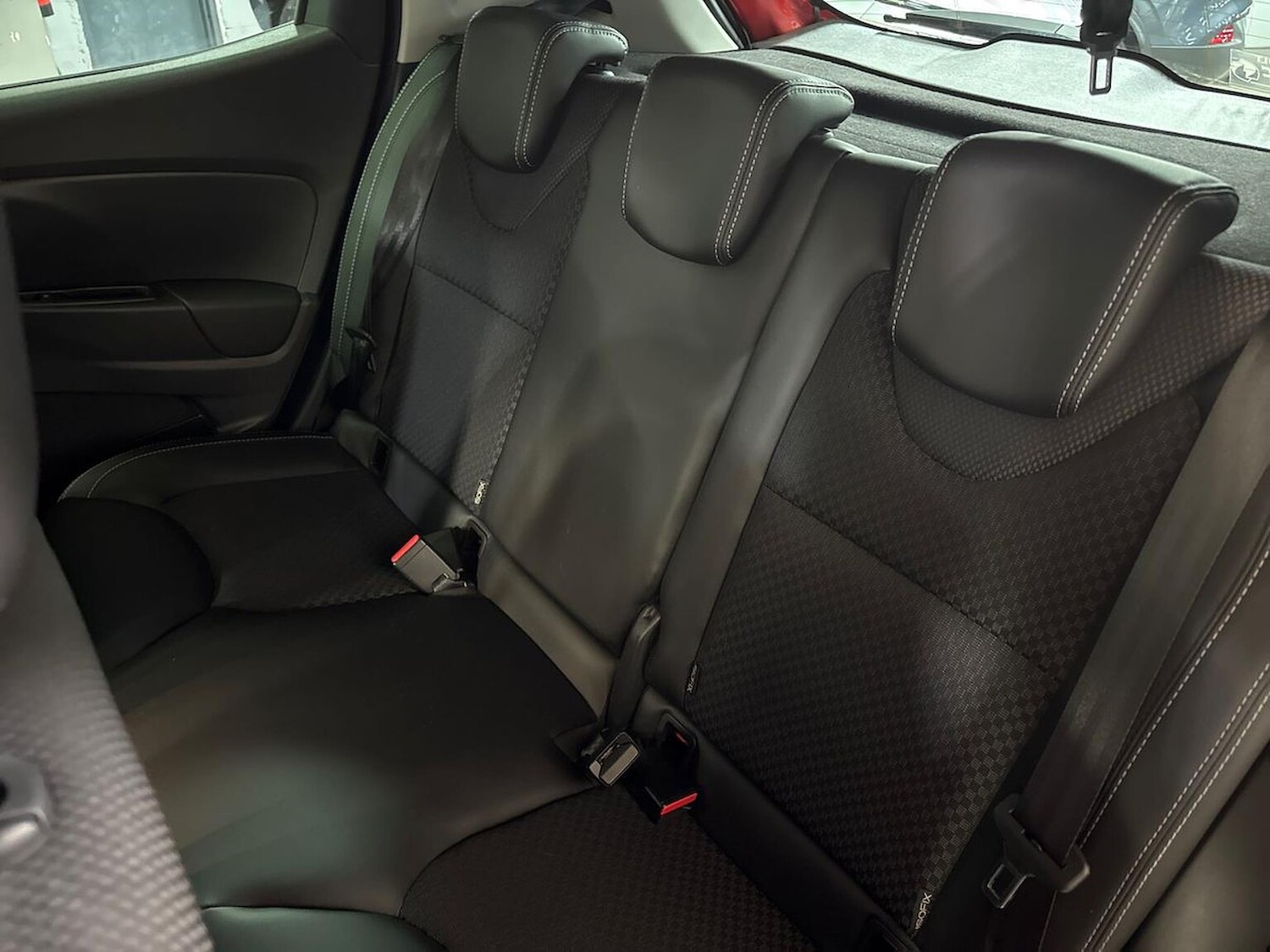 Used Renault Clio 2018 for sale - 76807508: Photo 16