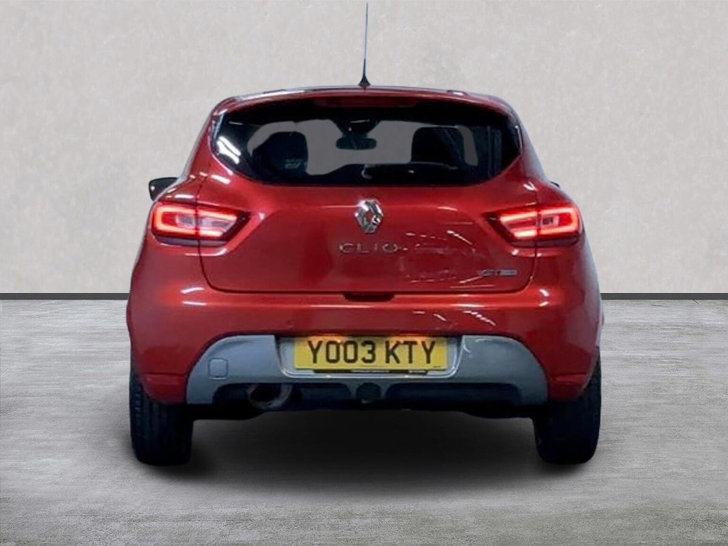 Used Renault Clio 2018 for sale - 76807508: Photo 4