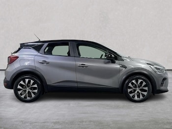Used Renault Captur 2023 for sale - 78858591: Photo