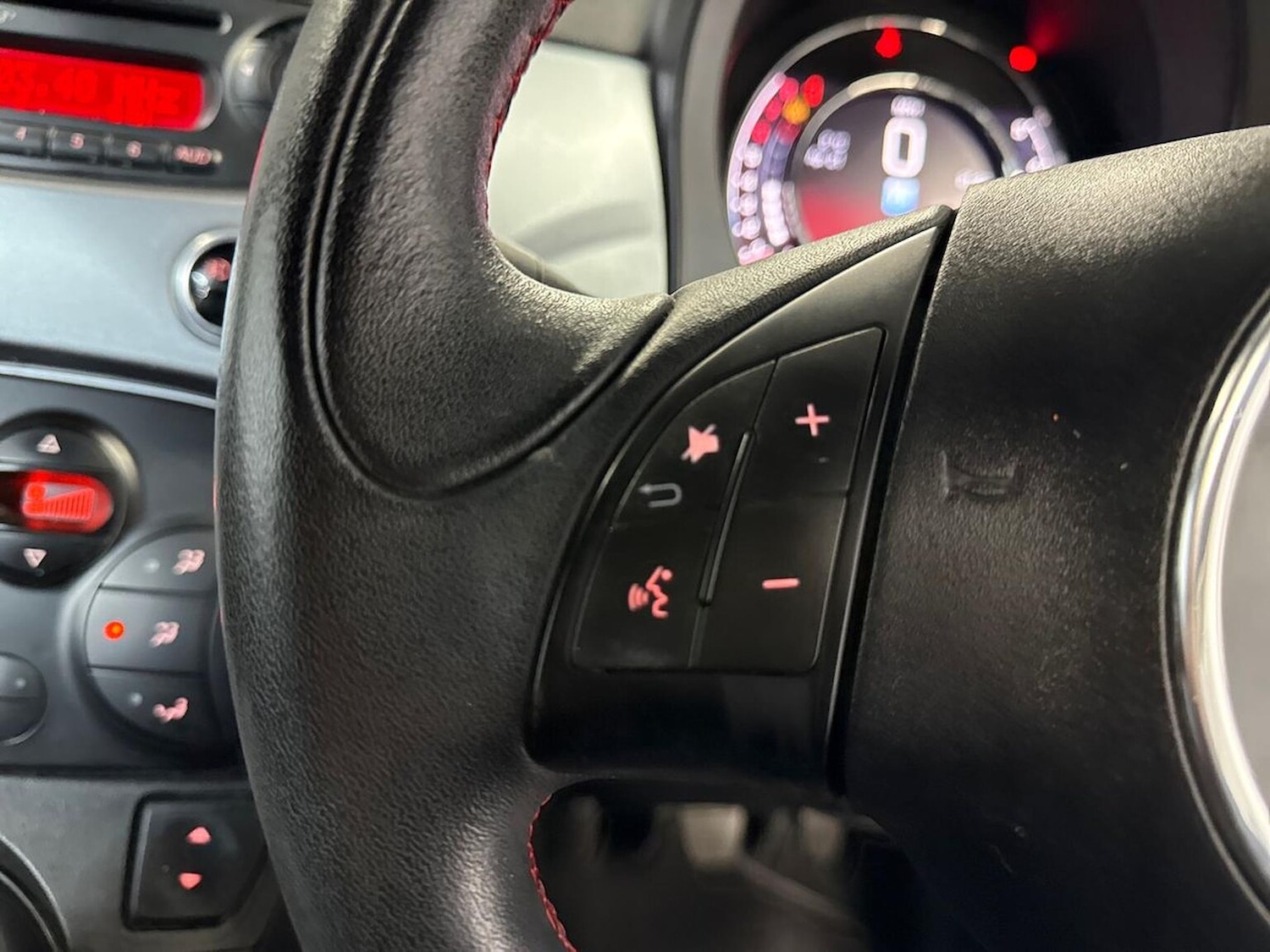 Used Fiat 500 2015 for sale - 76946997: Photo 24