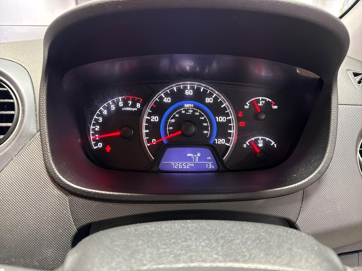 Used Hyundai i10 2016 for sale - 78192494: Photo 12