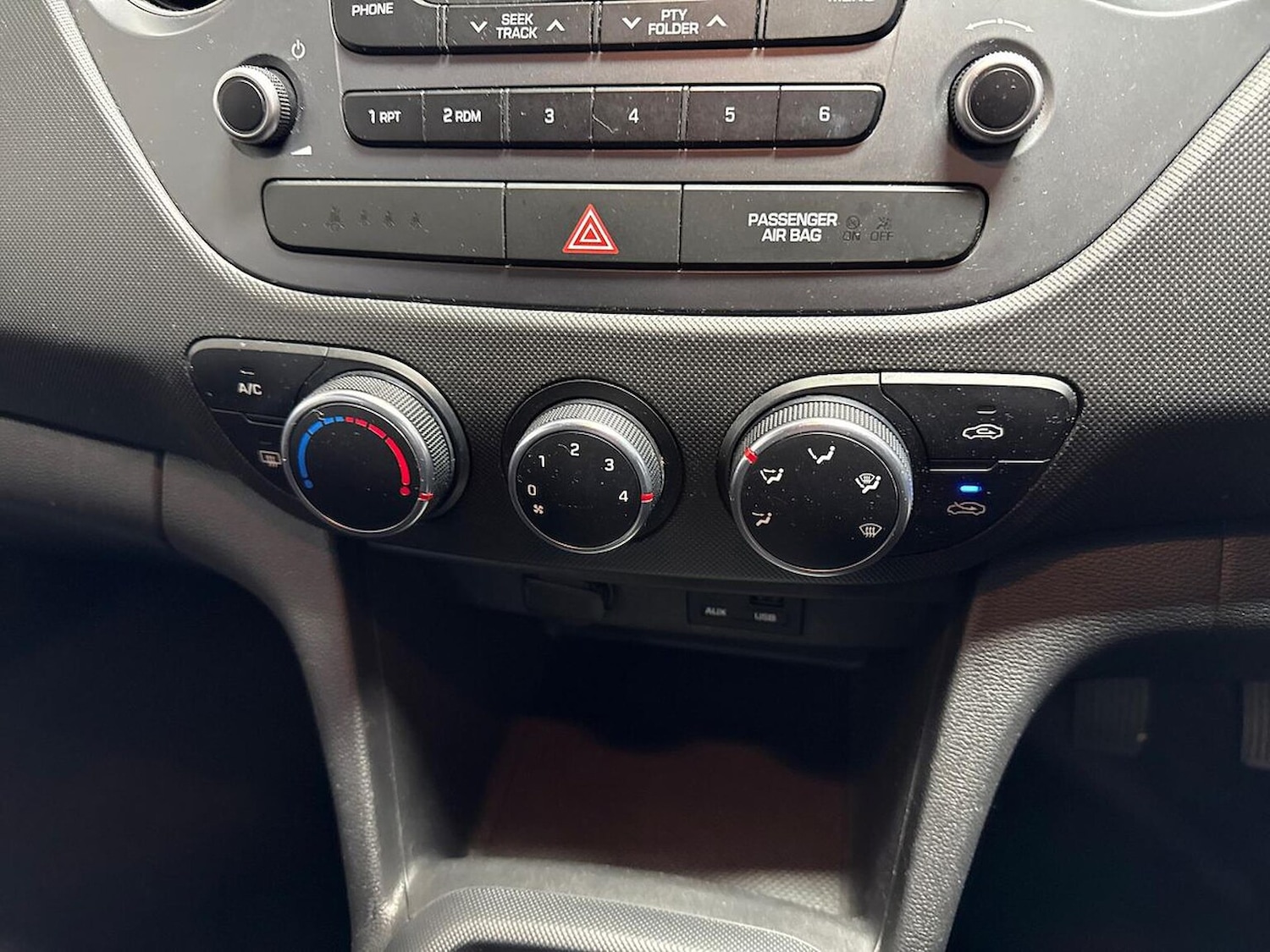 Used Hyundai i10 2016 for sale - 78192494: Photo 24