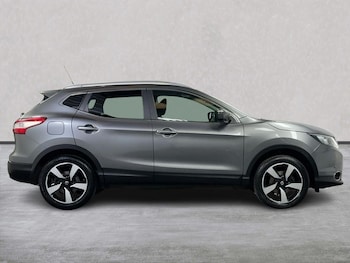 Used Nissan Qashqai 2015 for sale - 79469160: Photo