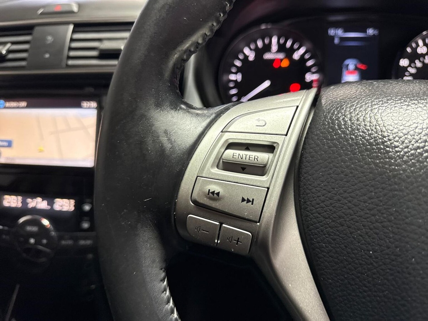 Used Nissan Pulsar 2014 for sale - 76693381: Photo 24