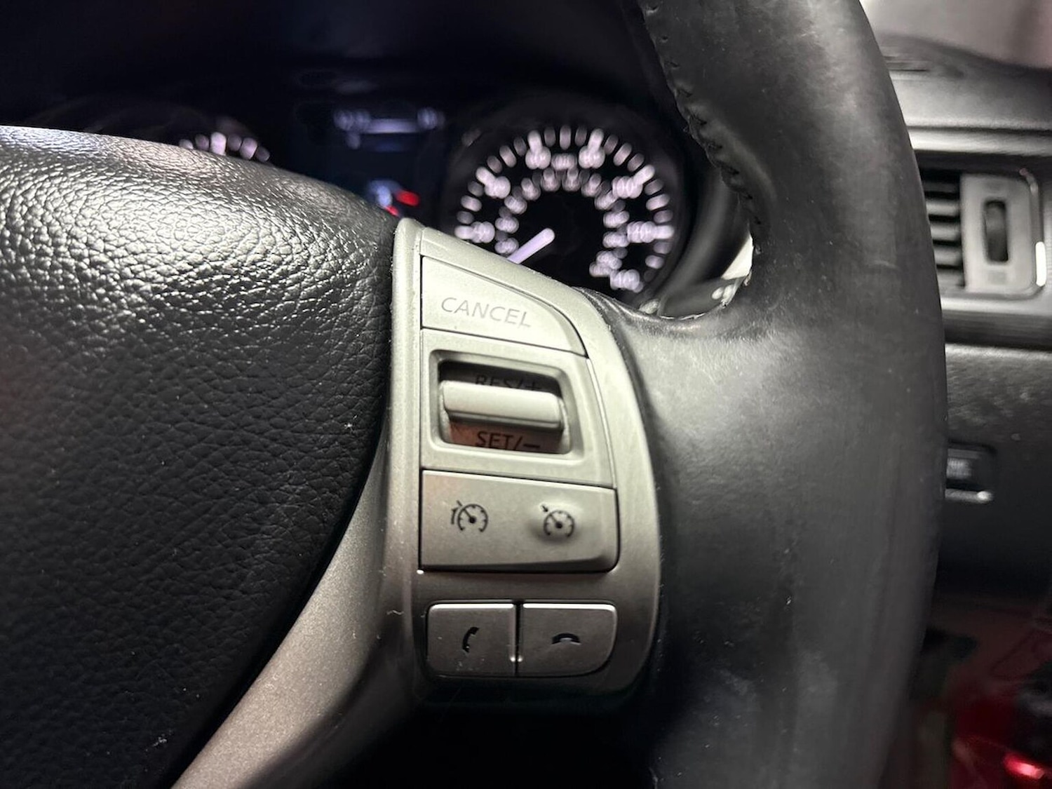 Used Nissan Pulsar 2014 for sale - 76693381: Photo 25