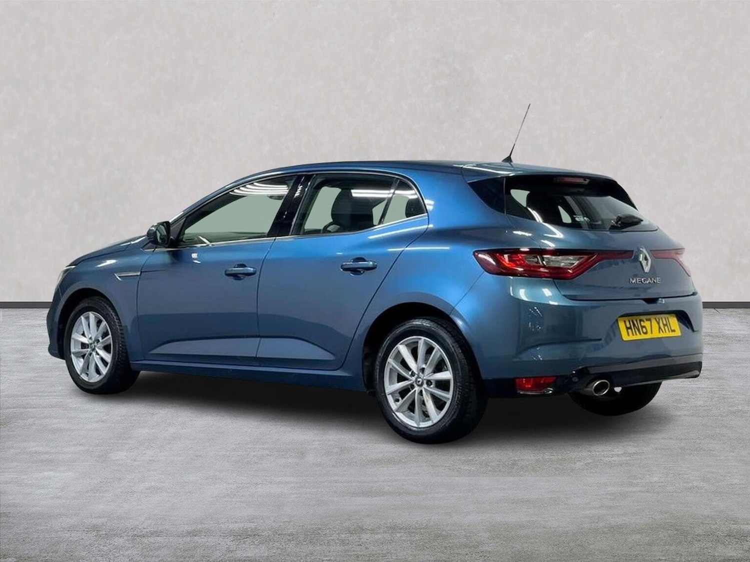 Used Renault Megane 2018 for sale - 76076442: Photo 2
