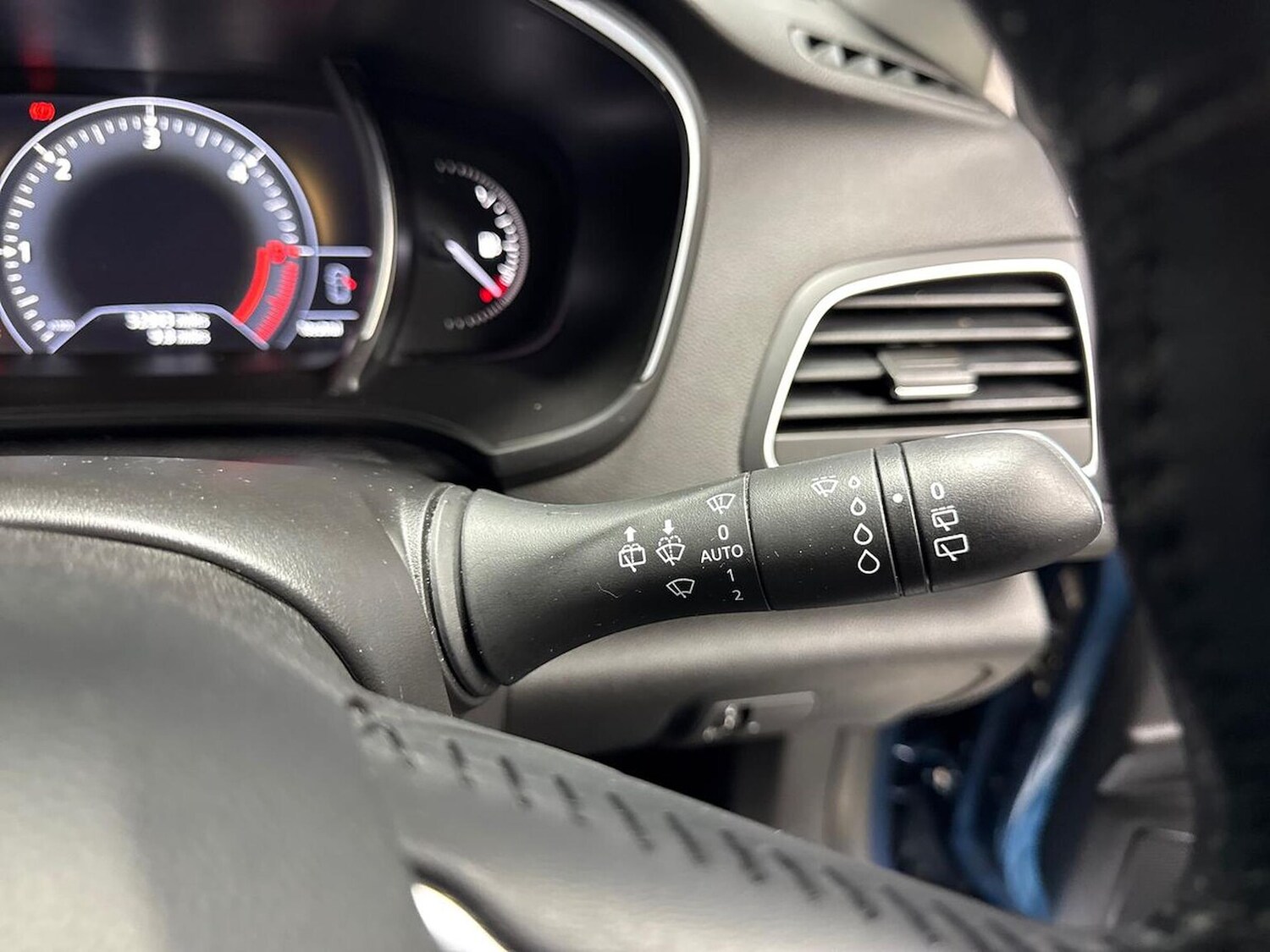Used Renault Megane 2018 for sale - 76076442: Photo 27