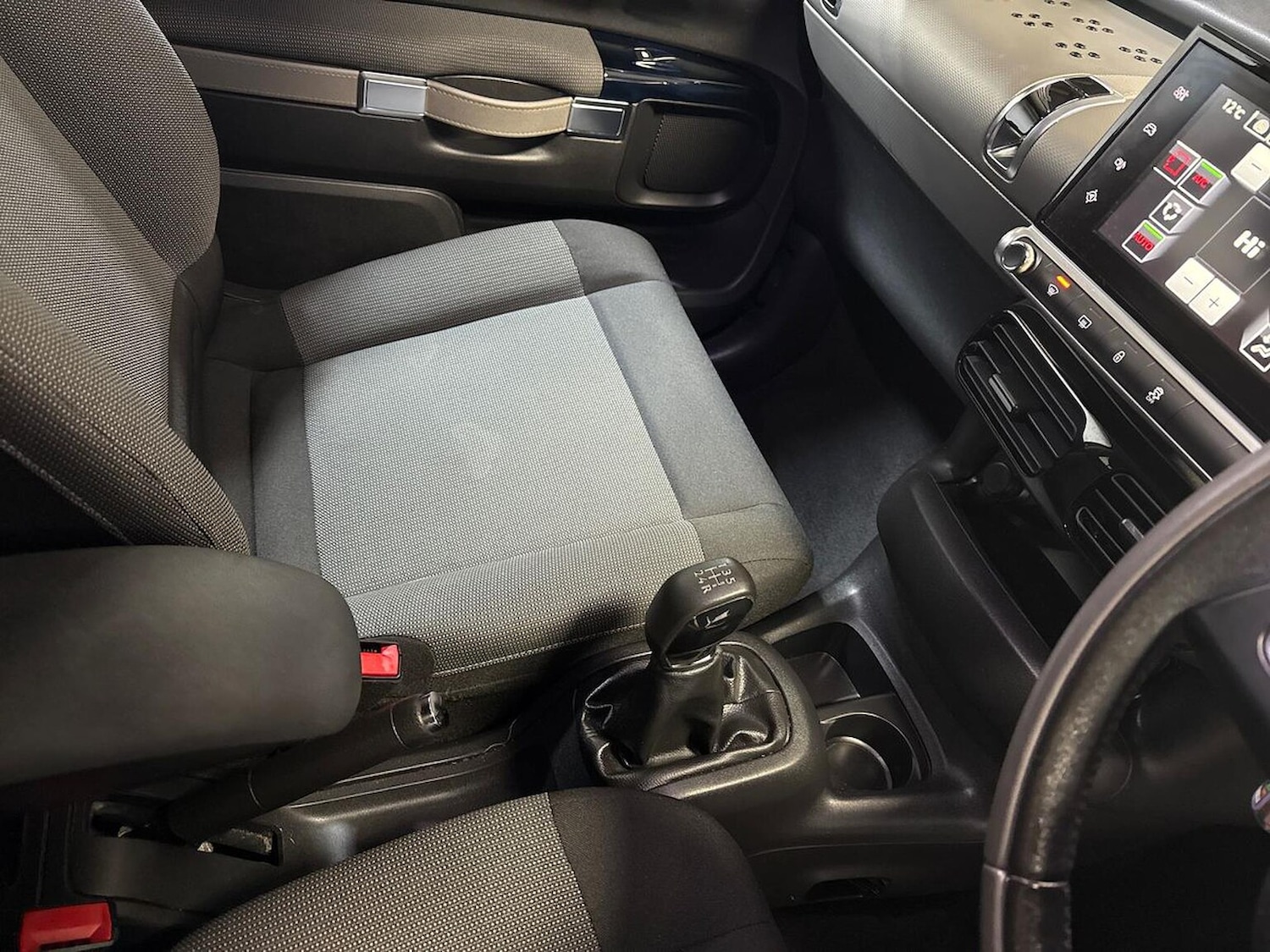 Used Citroen C4 Cactus 2017 for sale - 77077966: Photo 13