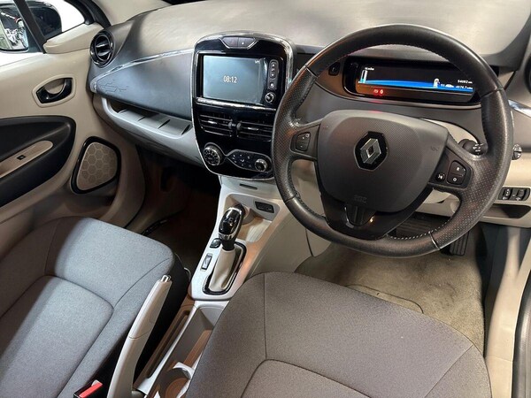 Used Renault Zoe 2015 for sale - 76275153: Photo 15