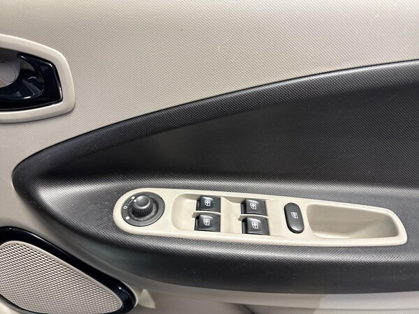Used Renault Zoe 2015 for sale - 76275153: Photo 21