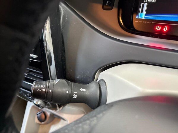 Used Renault Zoe 2015 for sale - 76275153: Photo 26