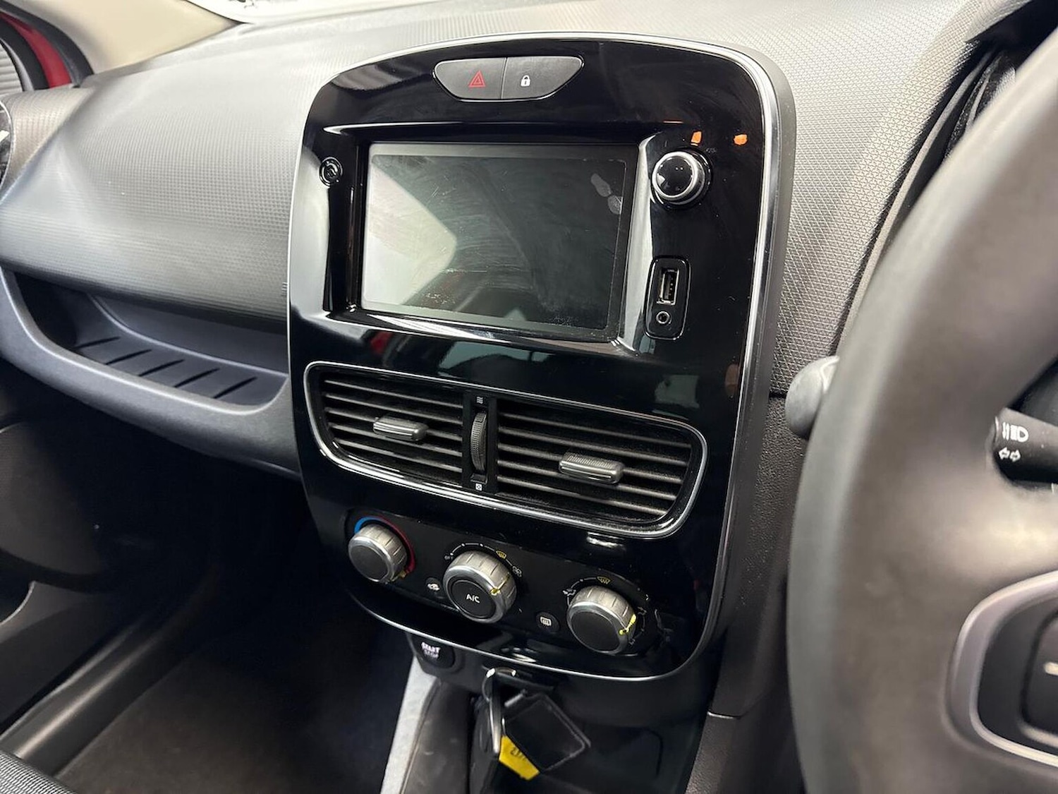 Used Renault Clio 2019 for sale - 77528895: Photo 13