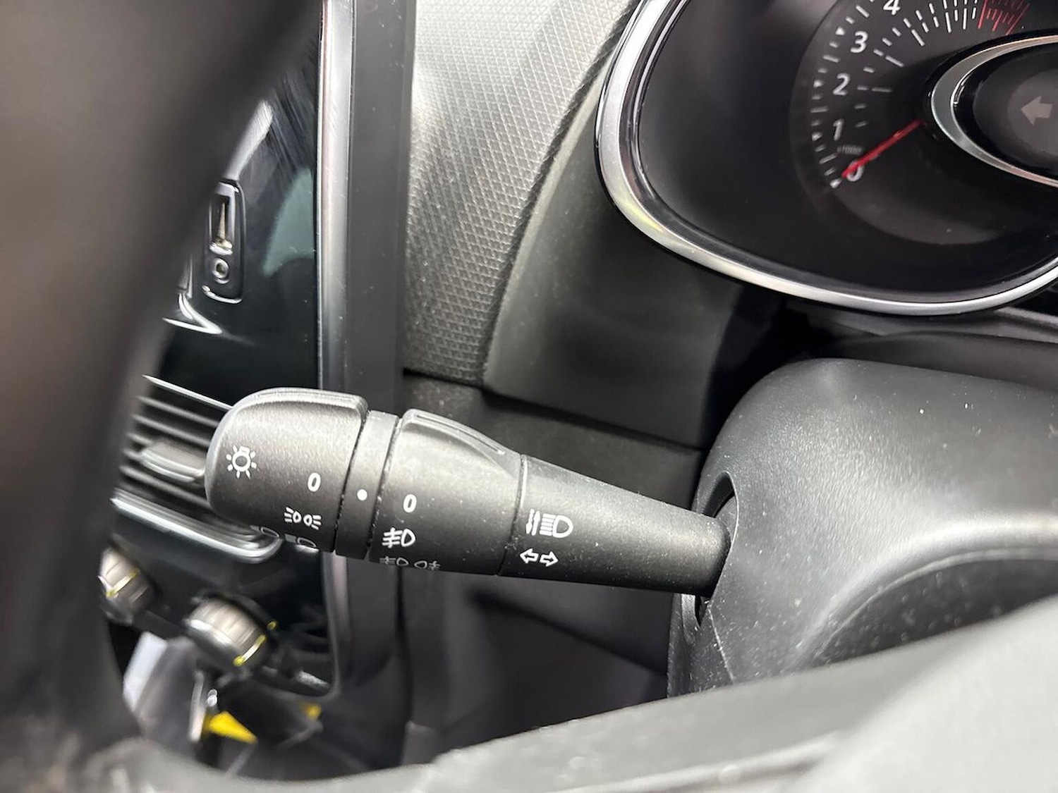 Used Renault Clio 2019 for sale - 77528895: Photo 26