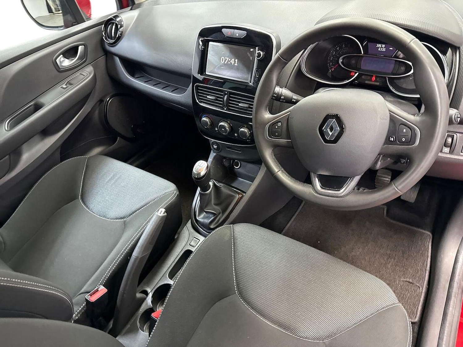 Used Renault Clio 2019 for sale - 77528895: Photo 9