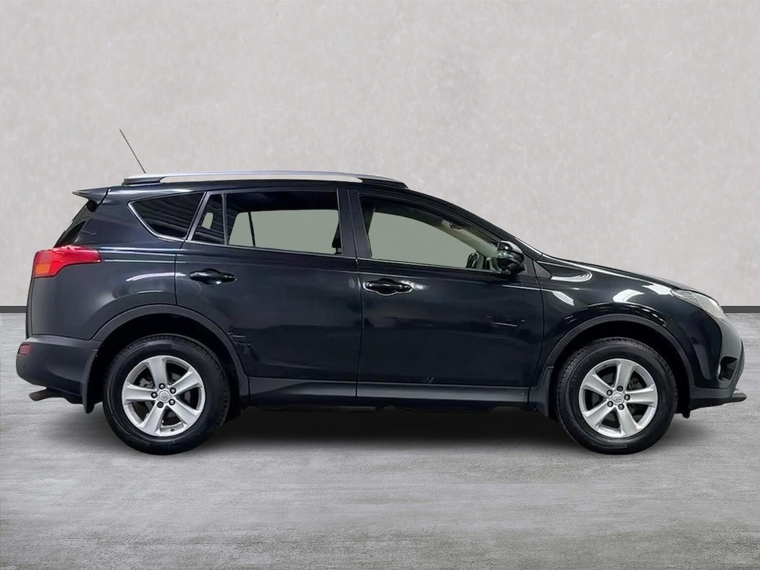 Used Toyota RAV4 2013 for sale - 78192455: Photo 5