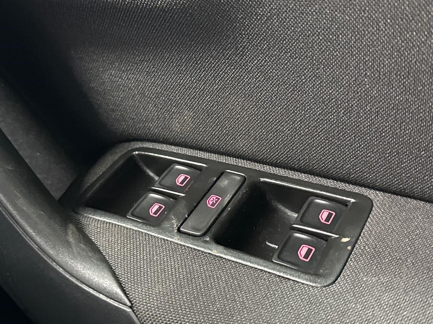 Used Volkswagen Polo 2016 for sale - 78192577: Photo 23