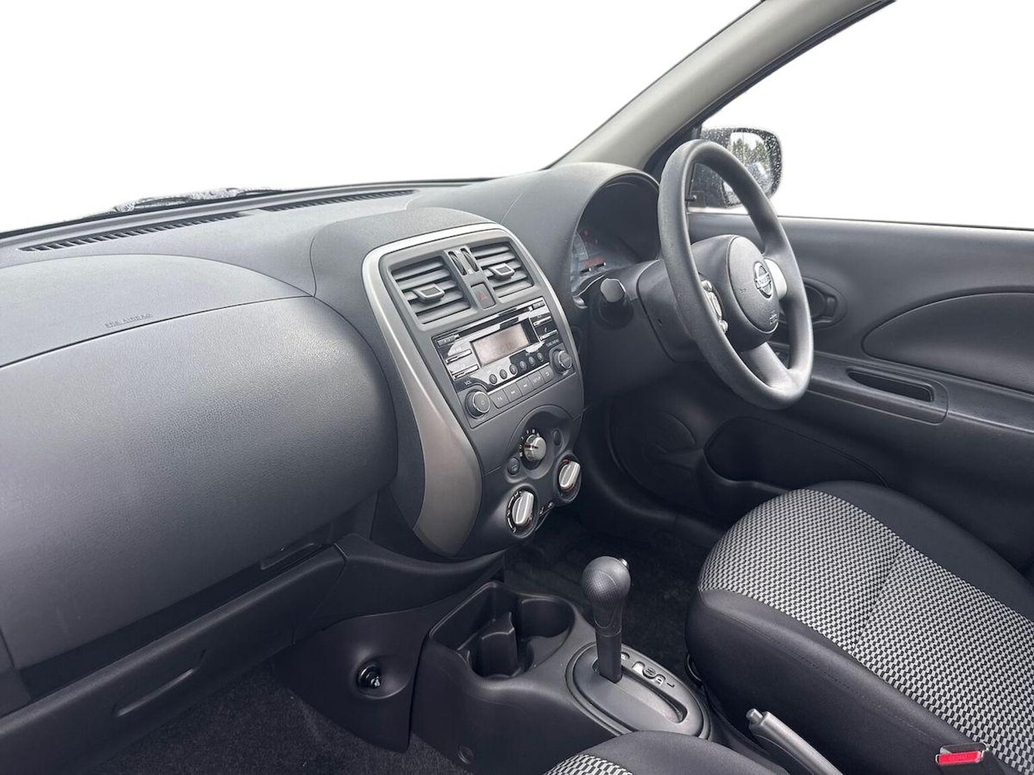 Used Nissan Micra 2017 for sale - 76769979: Photo 7