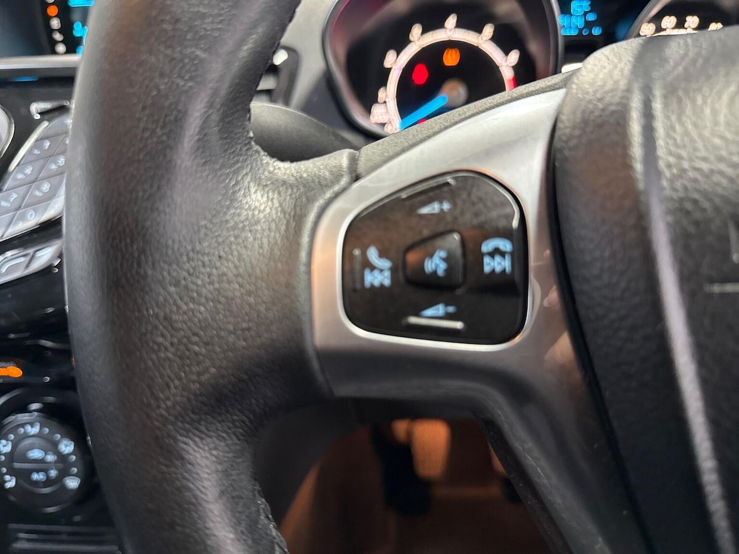 Used Ford Fiesta 2014 for sale - 77572925: Photo 24