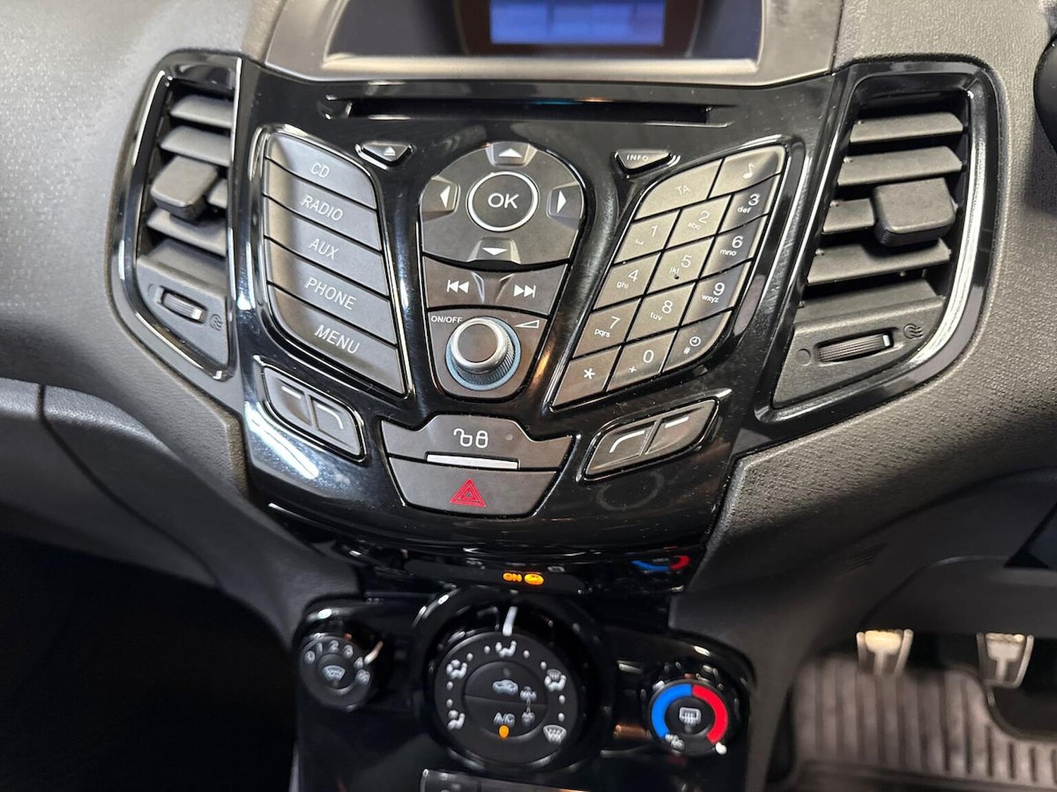 Used Ford Fiesta 2015 for sale - 76426733: Photo 23