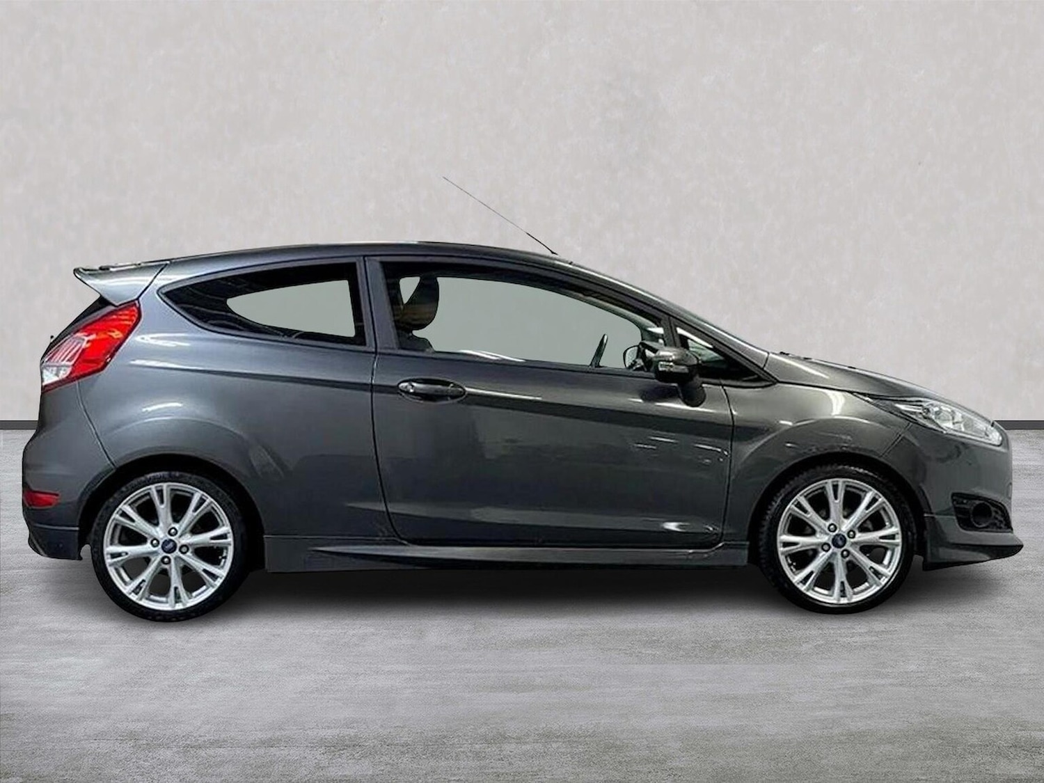 Used Ford Fiesta 2015 for sale - 76426733: Photo 3