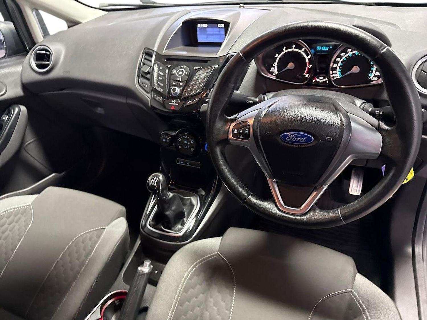 Used Ford Fiesta 2015 for sale - 76426733: Photo 9