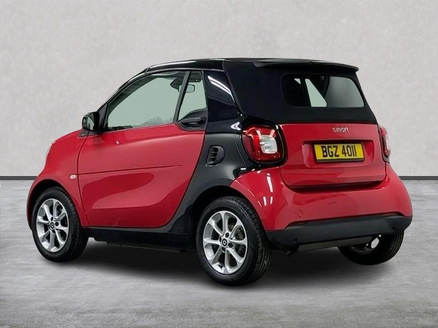 Used smart fortwo 2016 for sale - 77901617: Photo 2