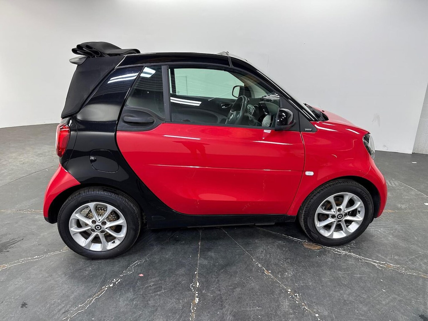 Used smart fortwo 2016 for sale - 77901617: Photo 24